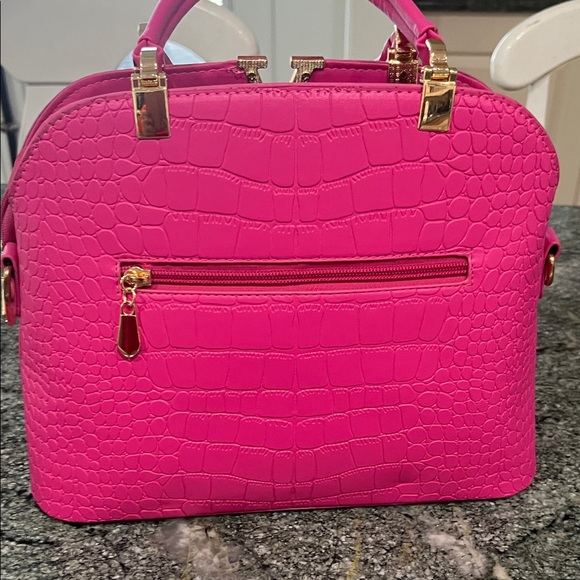Pink Crocodile Pattern Handbag - Picture 5 of 5